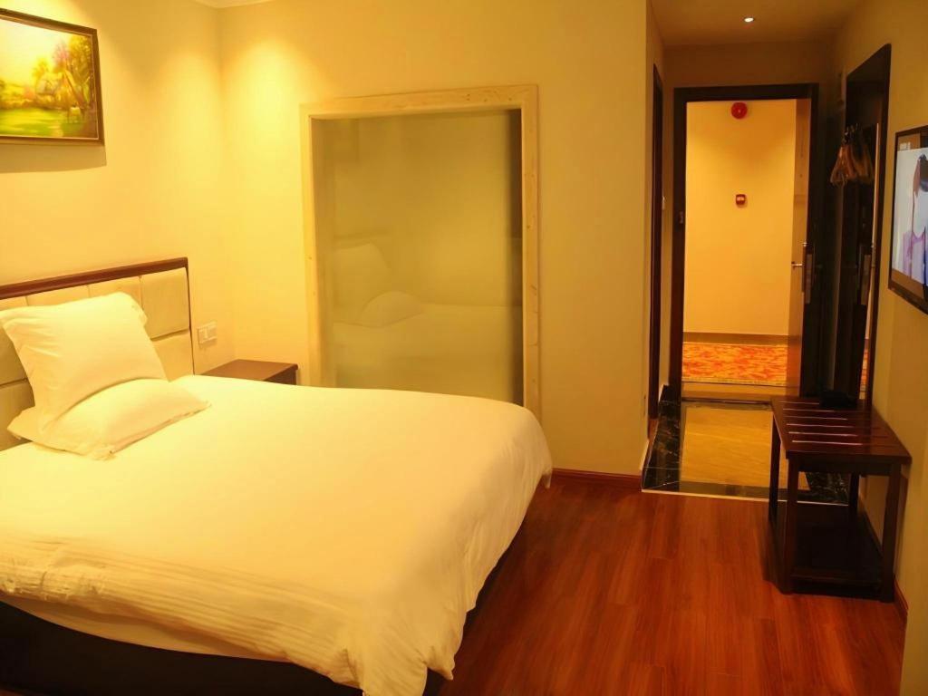 Greentree Inn Guangzhou Panyu Chimelong Happy World Business Hotel Exteriör bild